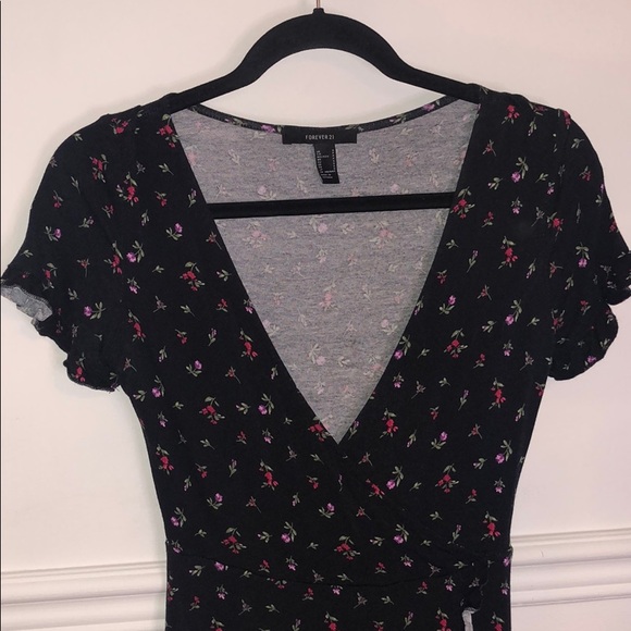 Black Floral V-Neck summer Dress - Picture 2 of 5